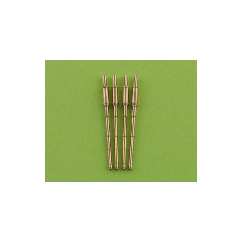 Russie/URSS 130 mm/70 (5,1 pouces) canons AK-130 (4 pièces). Utilisé dans les classes Sovremenny, Slava et Kirov soviétique.