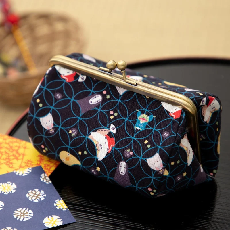 LA BOUTIQUE OFFICIELLE DES PRODUITS DÉRIVÉS DU STUDIO GHIBLI