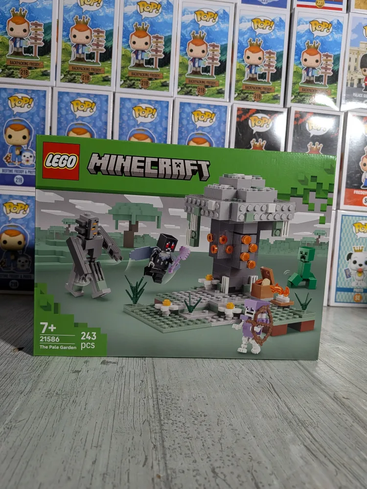 LEGO Minecraft #21586 – The Pale Garden