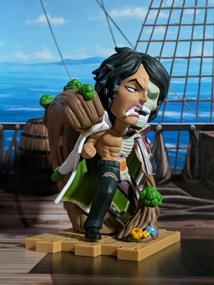 Mighty Jaxx – One Piece Freeny's Hidden Dissectibles Marines Edition · Aramaki / Ryokugyu (~10cm)