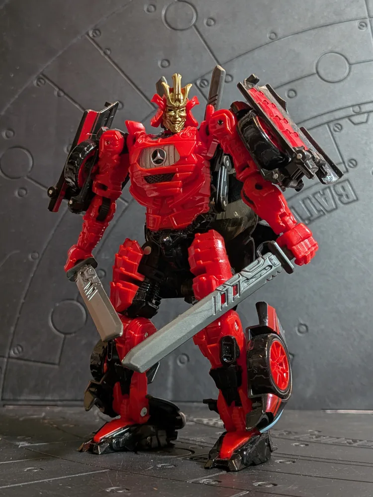 Transformers Premier Edition – Deluxe Class : Autobot Drift (The Last Knight)