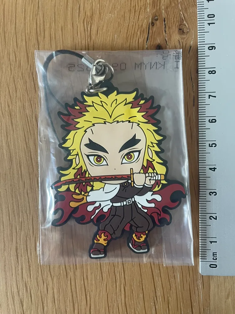 Porte-clés – Demon Slayer – Kyojuro Rengoku G Lot Mugen Train B Ichiban Kuji 7 cm